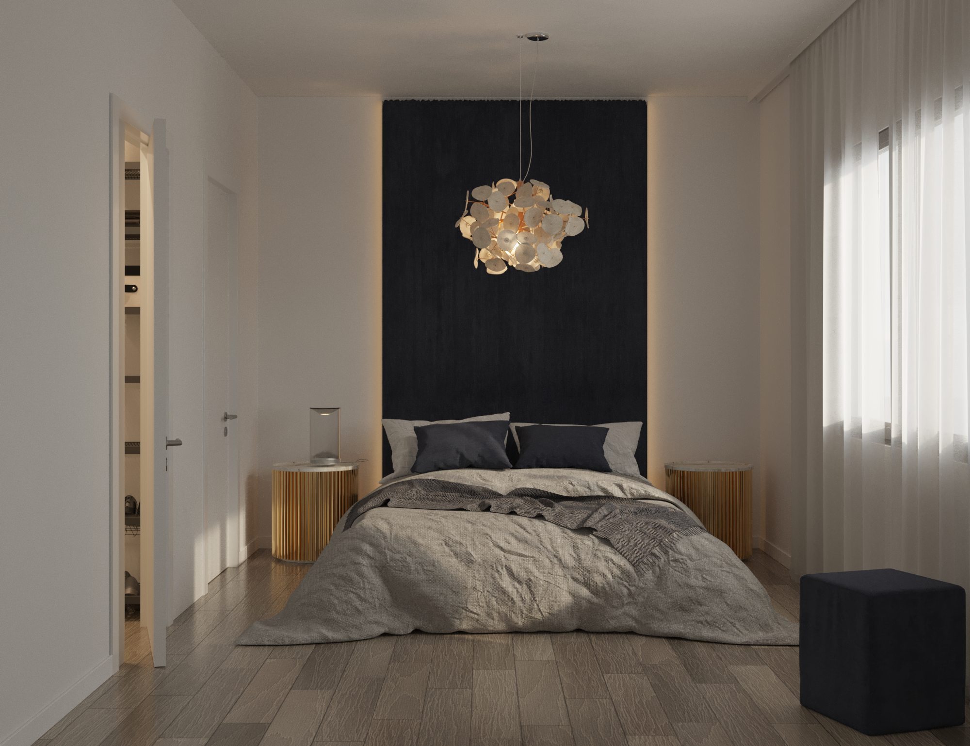 Habitación de Ocean King con panel oscuro detrás de la cama, candelabro de discos y vestidor abierto