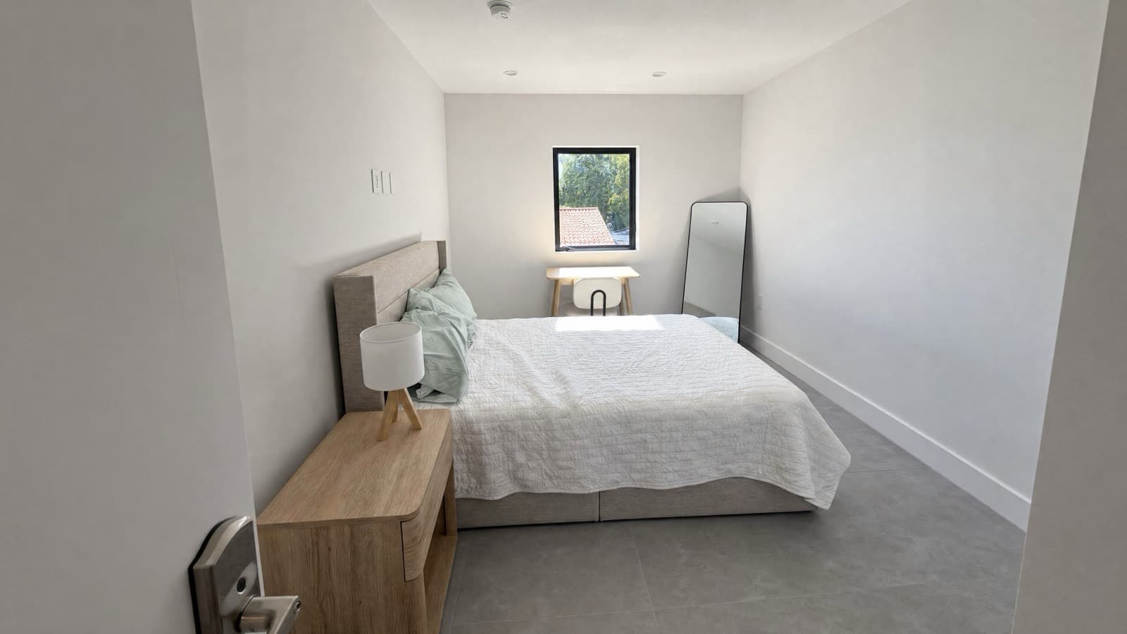 Secondary bedroom — Photo 28