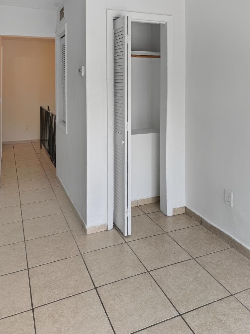 1560 Northwest 15th Street Road · Unit 3