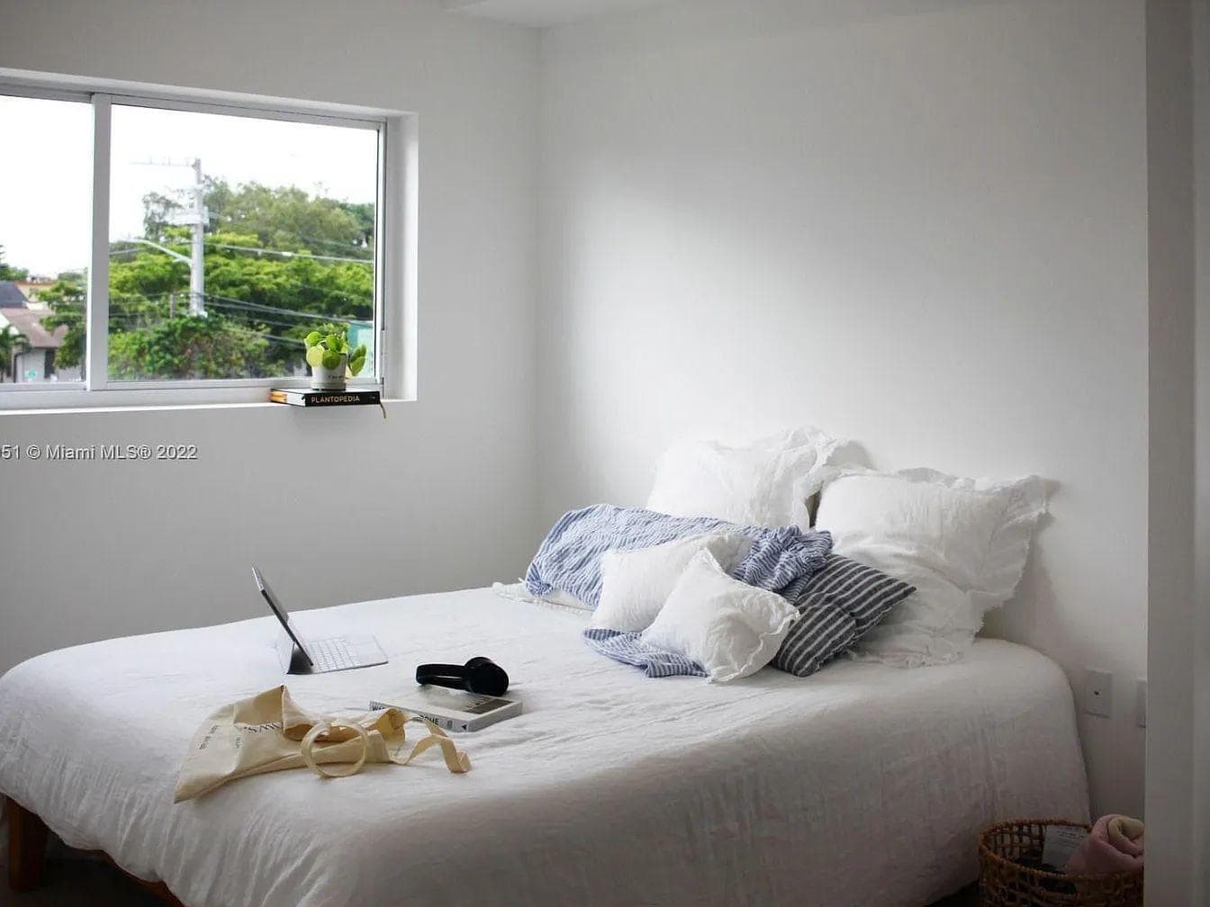 542 SW 7th St · Unit 209