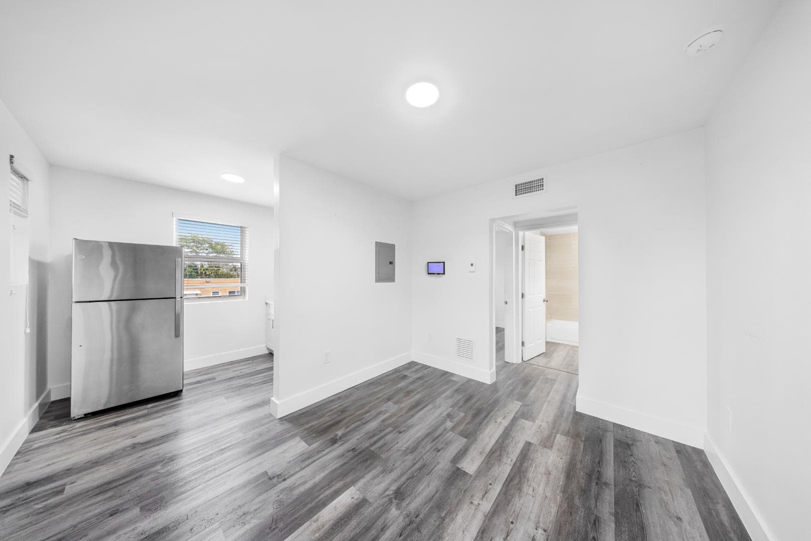 6040 NW 12th Ave · Unit 8