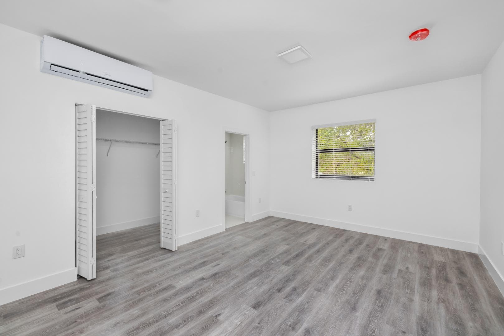 1536 SW 9th St · Unit 204